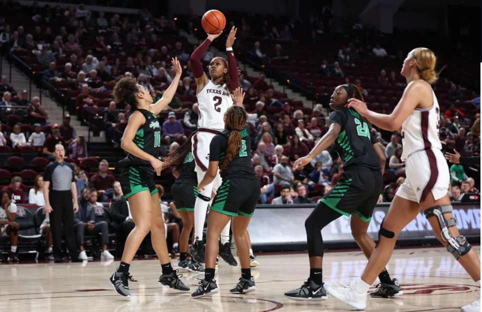 Texas A&M wins, but struggles in second half